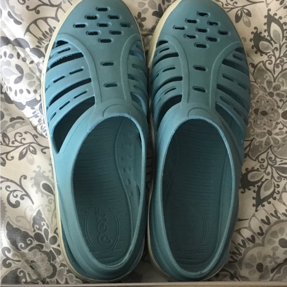 Pex light blue shoes